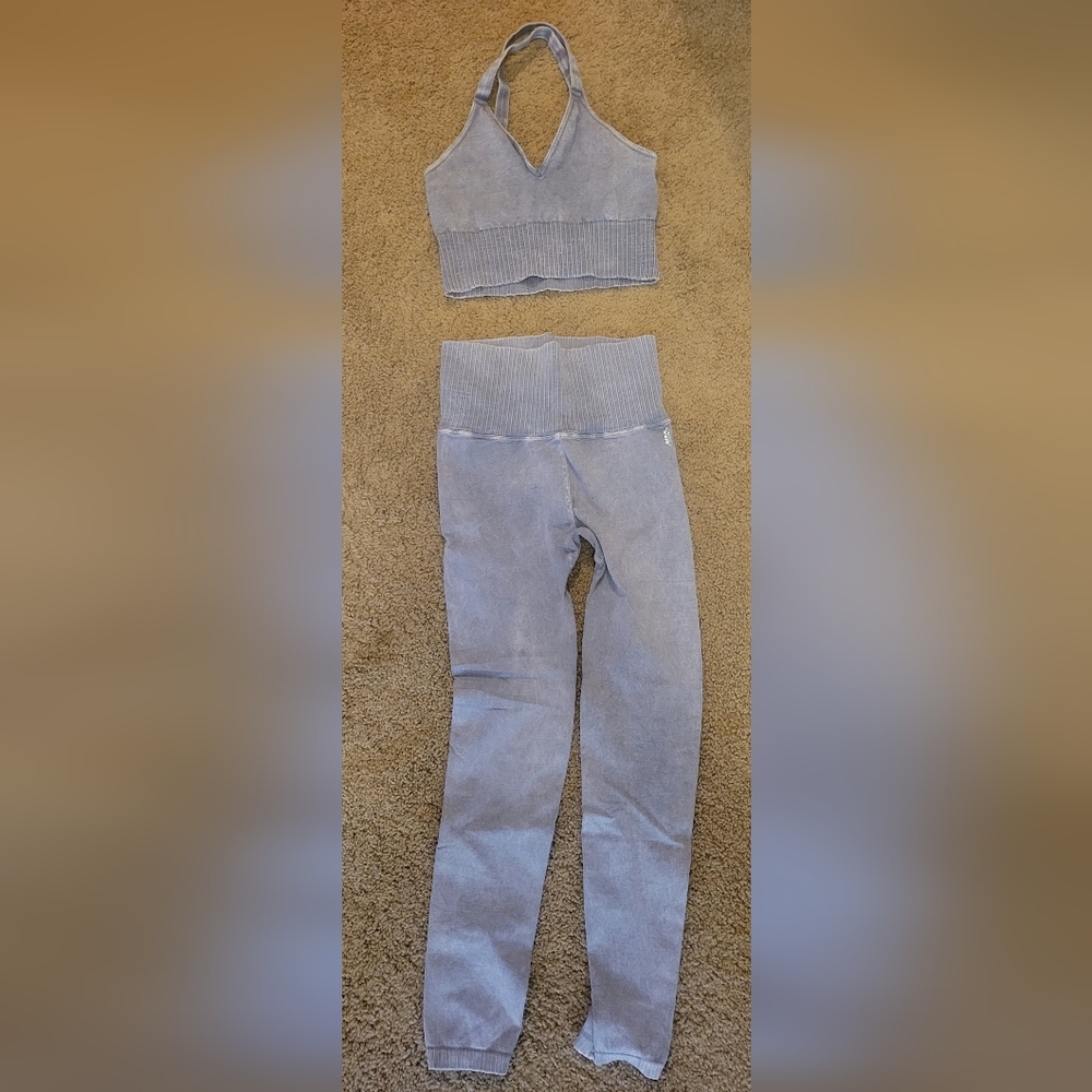 FREE PEOPLE SET: CROP TANK/V NECK BRA + HIGHRISE LEGGINGS ICE GREY